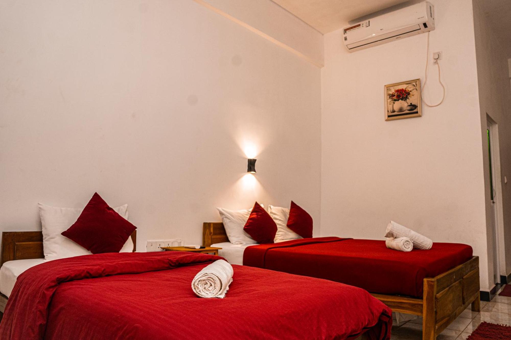 Theevanni Resort Trincomalee Exterior photo