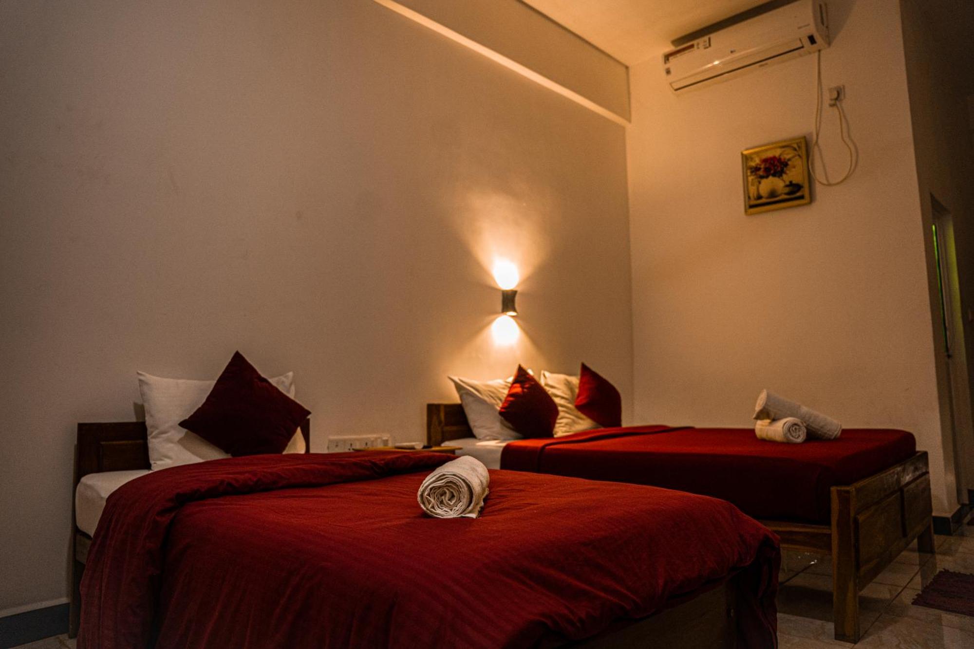 Theevanni Resort Trincomalee Exterior photo